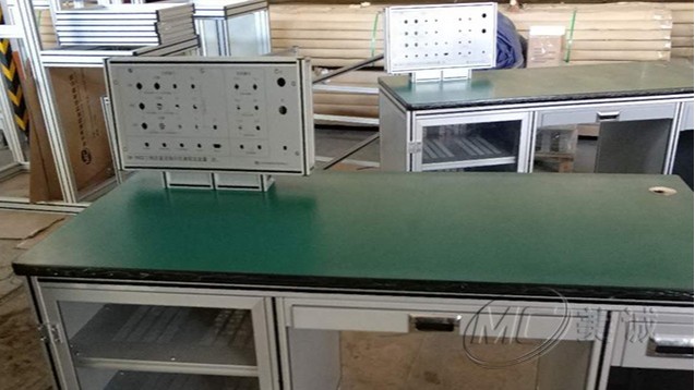 鈑金電器顯示屏鋁型材工作臺 鈑金電器顯示屏鋁型材工作臺