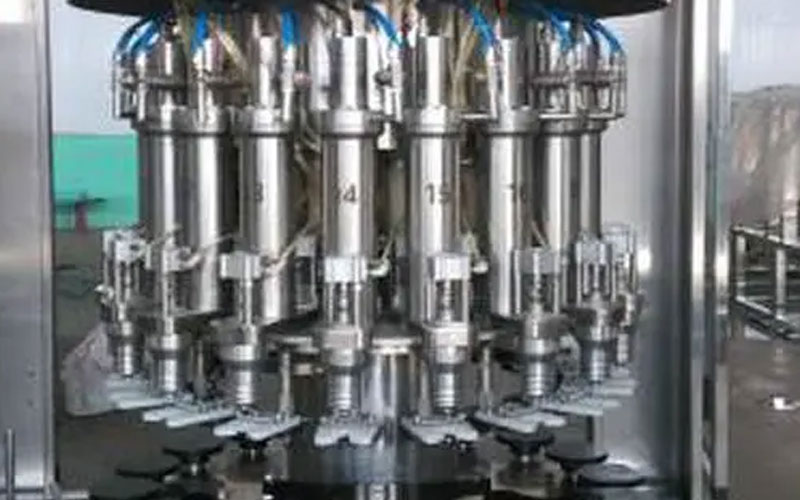 白酒灌裝機3 白酒灌裝機3