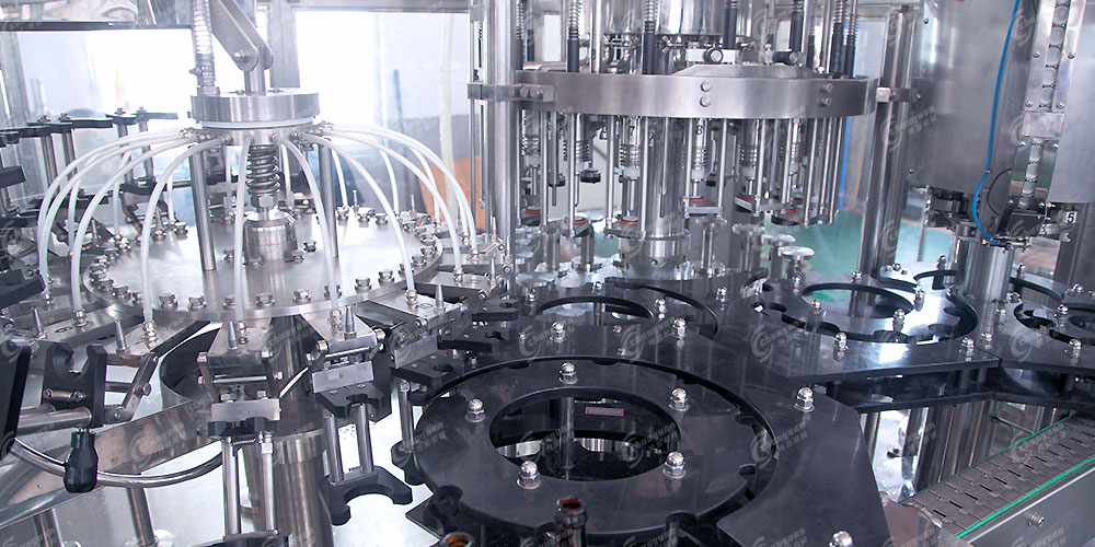 三合一玻璃瓶啤酒灌裝機(jī)-5