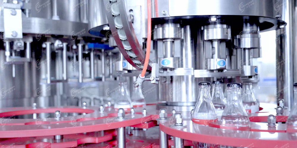 皇冠蓋壓蓋機(jī)-3